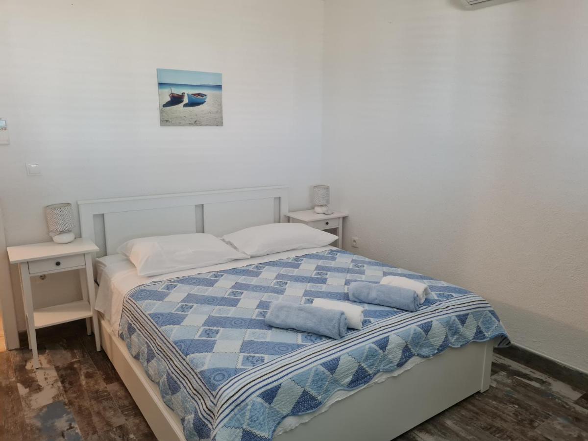 Rooms Andelka Bol Exteriör bild