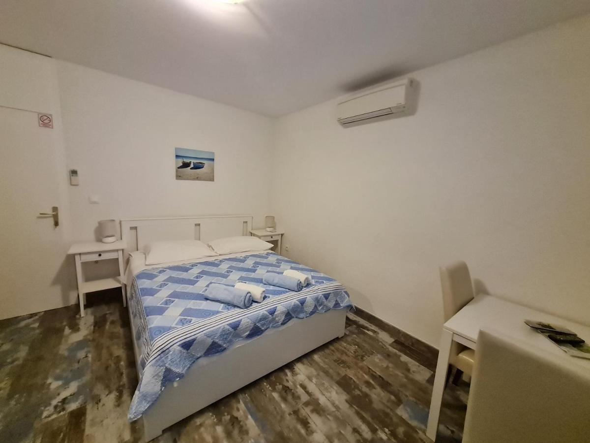Rooms Andelka Bol Rum bild